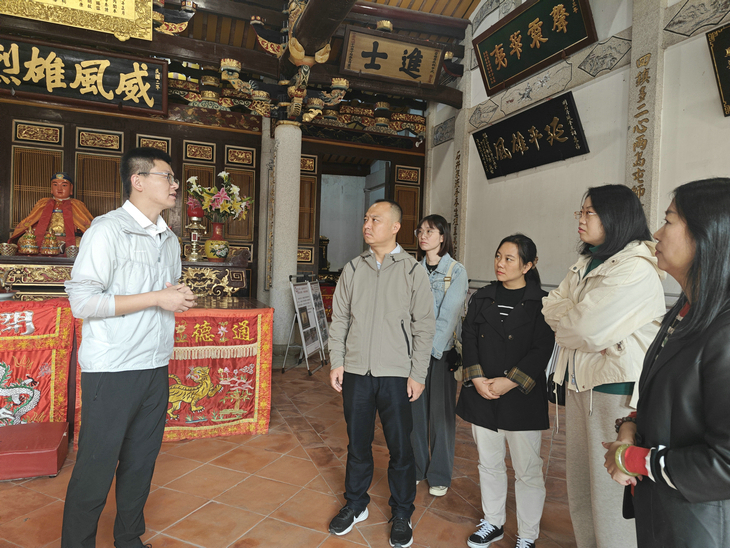 参观延平王祠.jpg