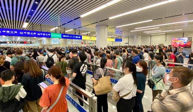 复活节假期香港出入境人次逾432万 北上“内地游”成热潮